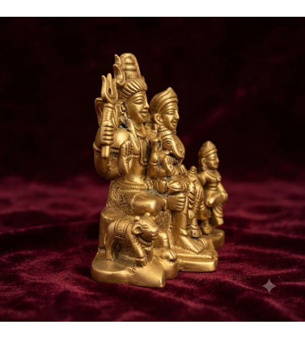 Shiv parivaar sitting on designer base 