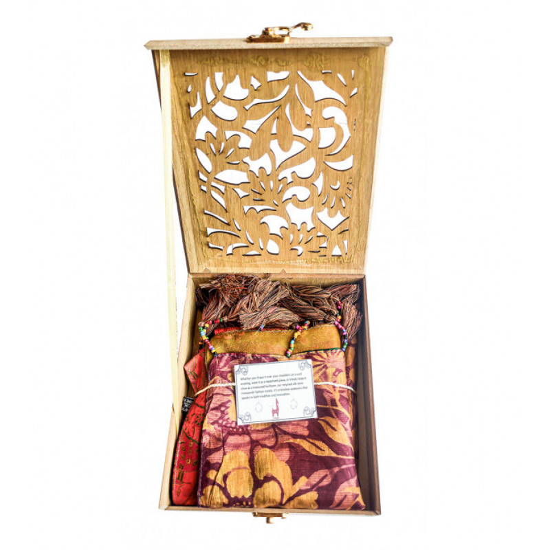 Silk Stole – Pochampally Patchwork (With Wooden Gift Box With Assorted Colour & Design) 