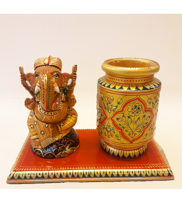 PTD PEN STAND WITH DECORATIVE ITEM CARVED KADAM WOOD 7X5 INCH