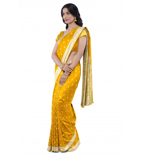 Kadua Jali Weave Silk Saree With Blouse