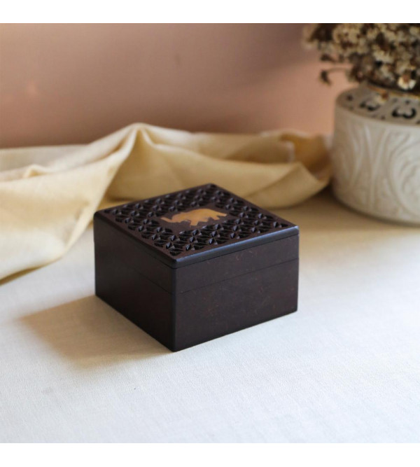Darjeeeling White Tea In Cutwork  Wooden Box 50 Gms 