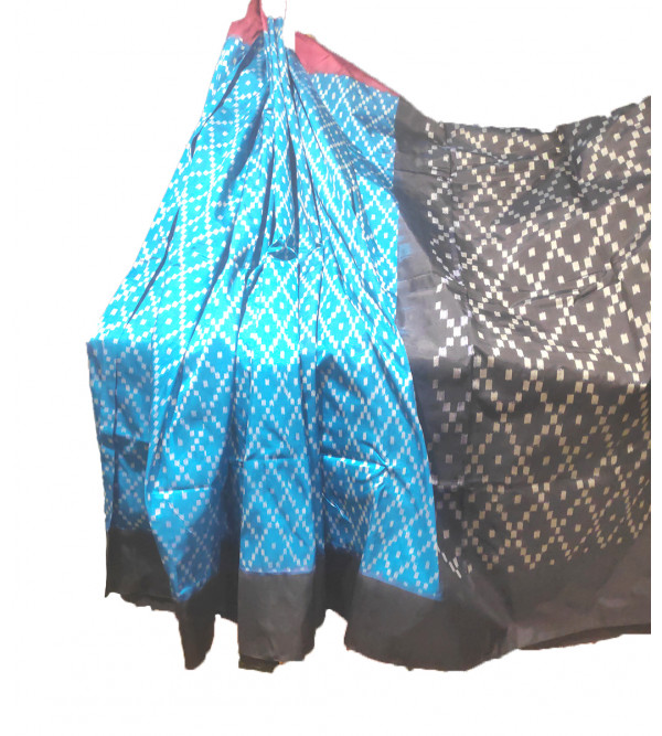 Andhra Ikat Silk Handwoven Saree With Blouse