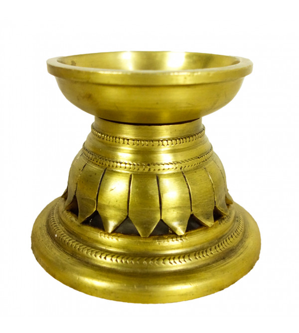 Brass Candle Holder Round Design Super Fine 3.5 Inch   Wt-1.065 Kg