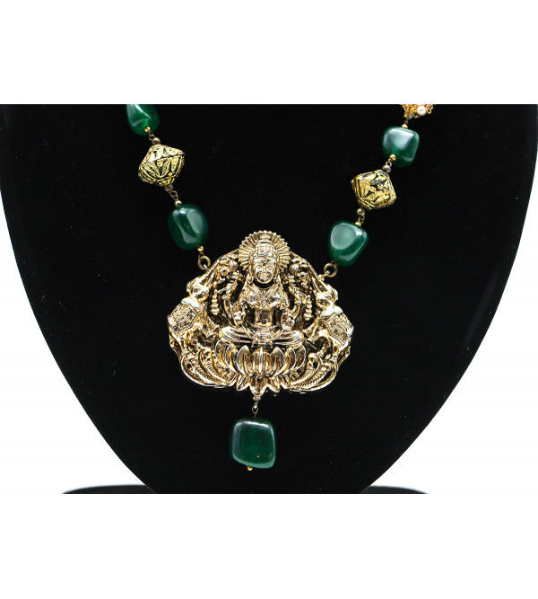 Metal Temple Necklace Set With Green Onyx And  Pearl
