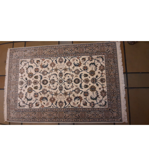 Bhadohi  Woolen Hand Knotted carpet Size 5.10 ft. x3.11 ft.