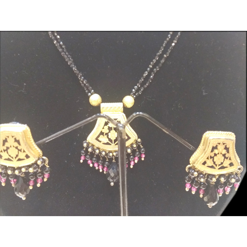 THEWA NECKLACE SET