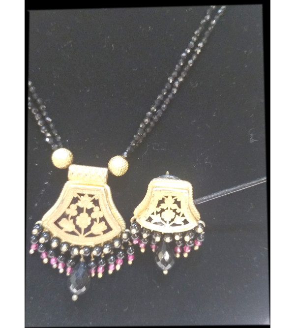 THEWA NECKLACE SET