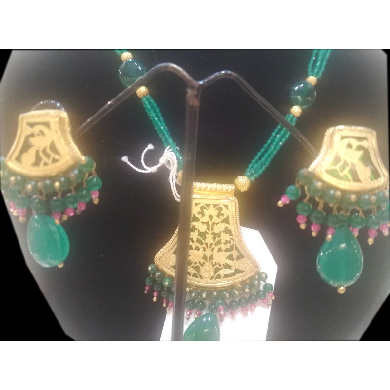 THEWA NECKLACE SET