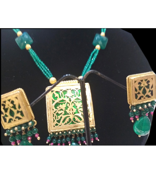 THEWA NECKLACE SET