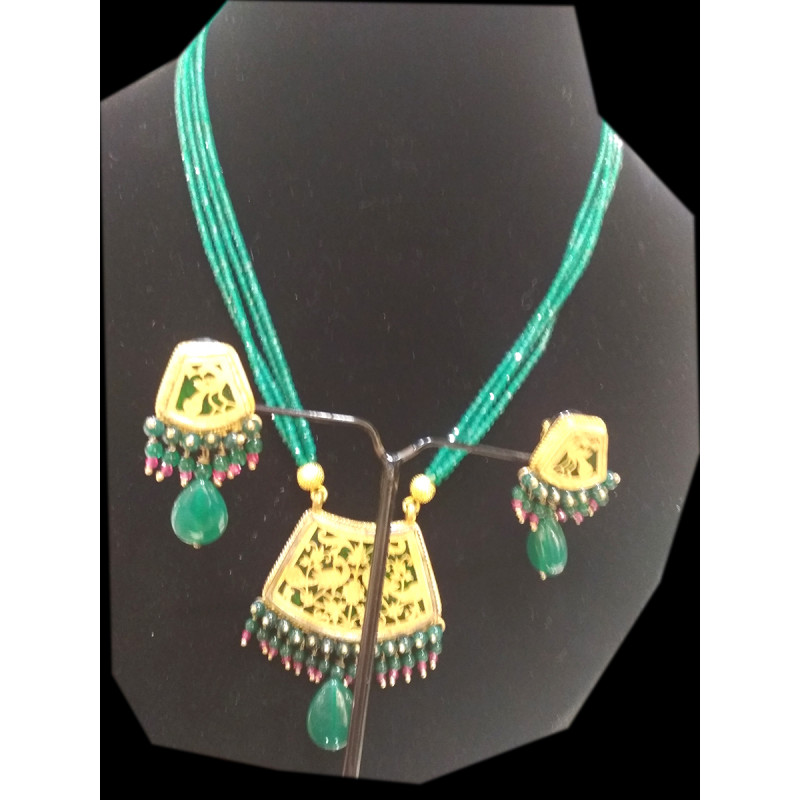 THEWA NECKLACE SET